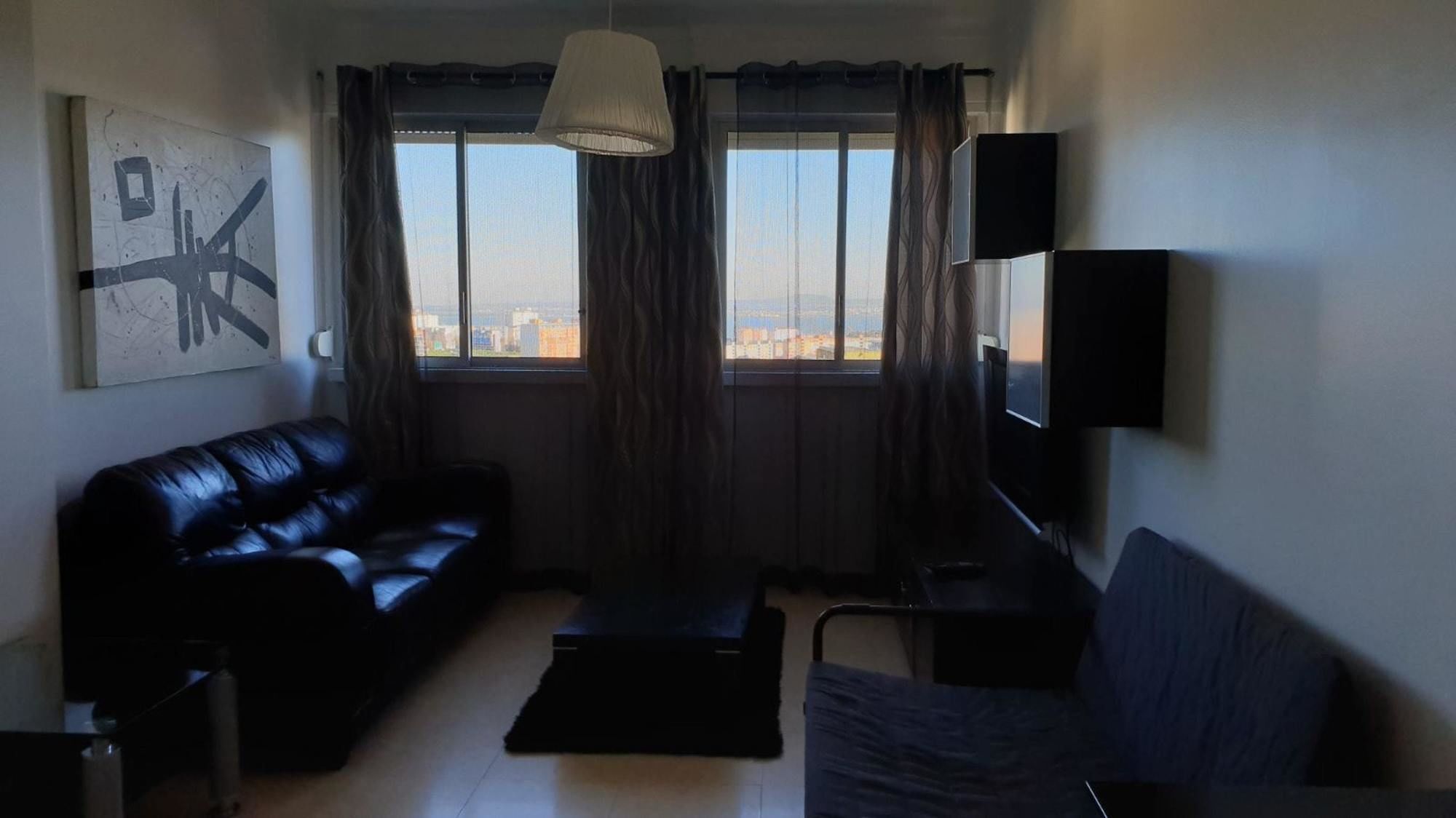 With 3 Bedrooms In Lisboa, With Wifi - 23 Km From The Lisboa