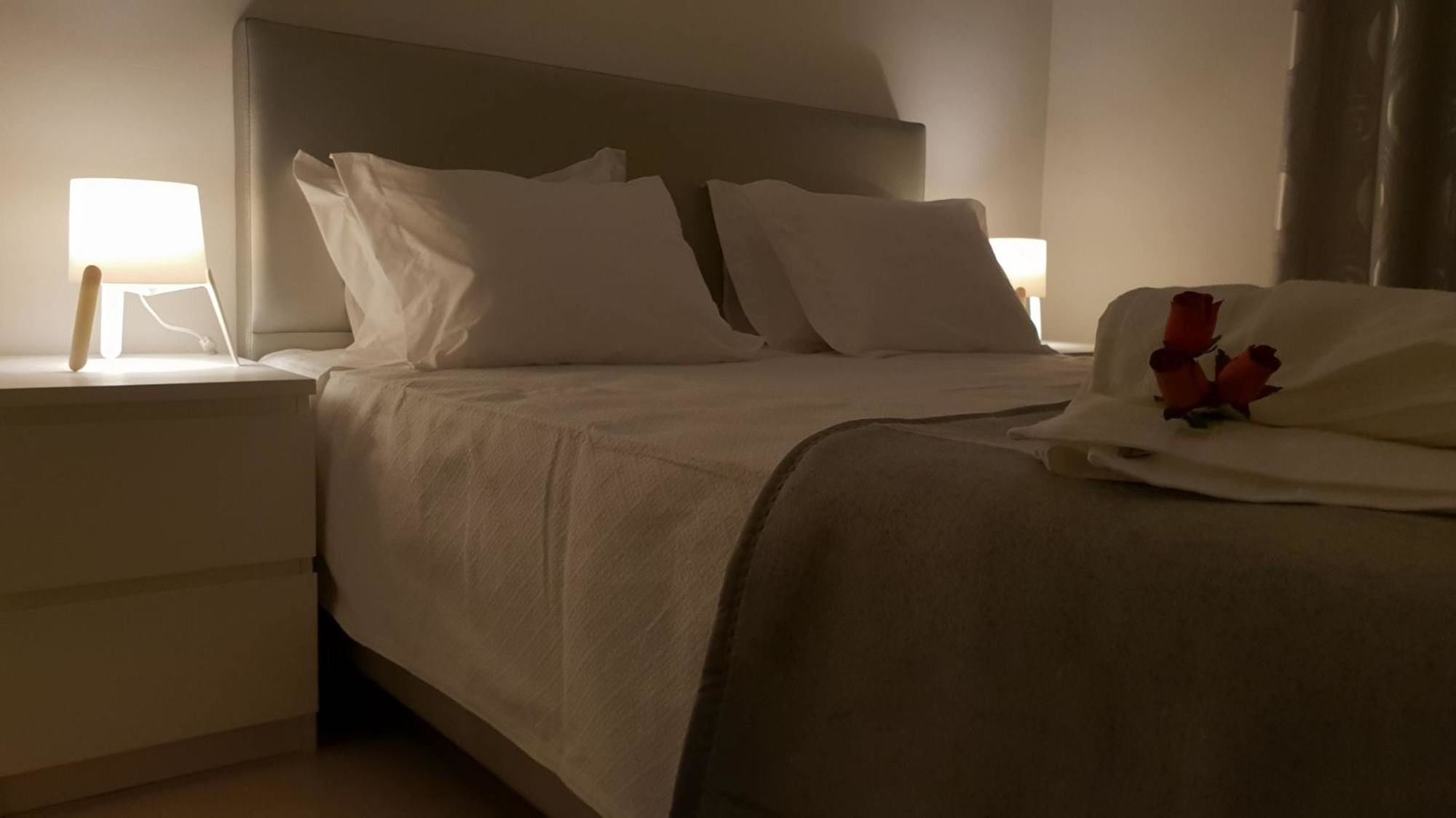 With 3 Bedrooms In Lisboa, With Wifi - 23 Km From The Apartamento Lisboa