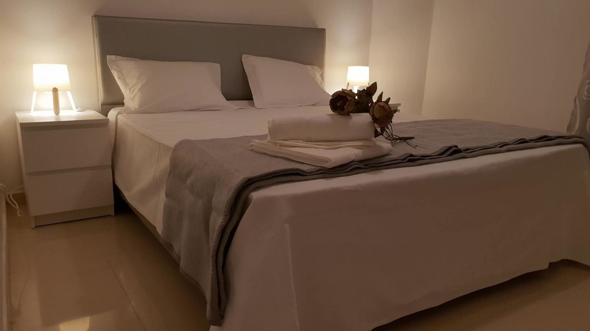 With 3 Bedrooms In Lisboa, With Wifi - 23 Km From The Apartamento